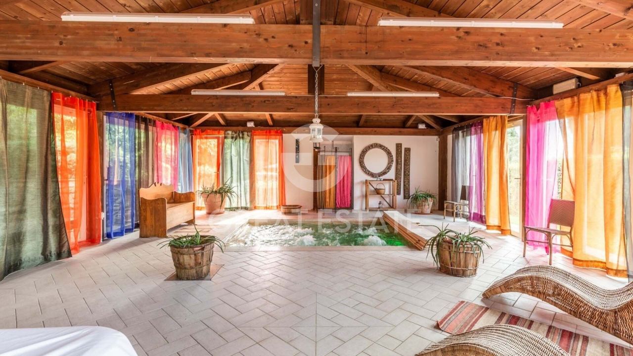 Дом в Туоро-суль-Тразимено, Италия, 1 042.55 м² - фото 16