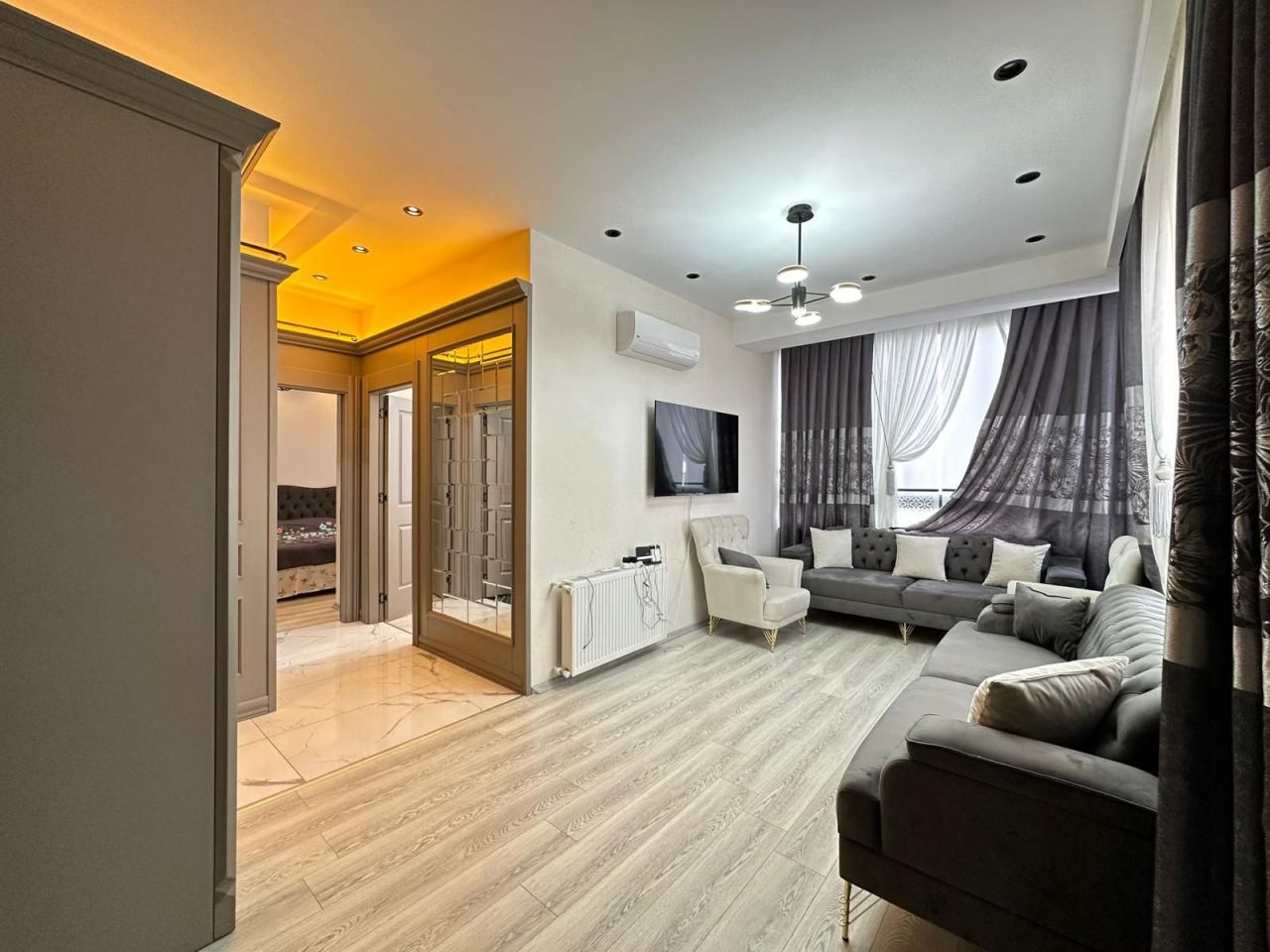 Квартира в Мерсине, Турция, 90 м² - фото 1