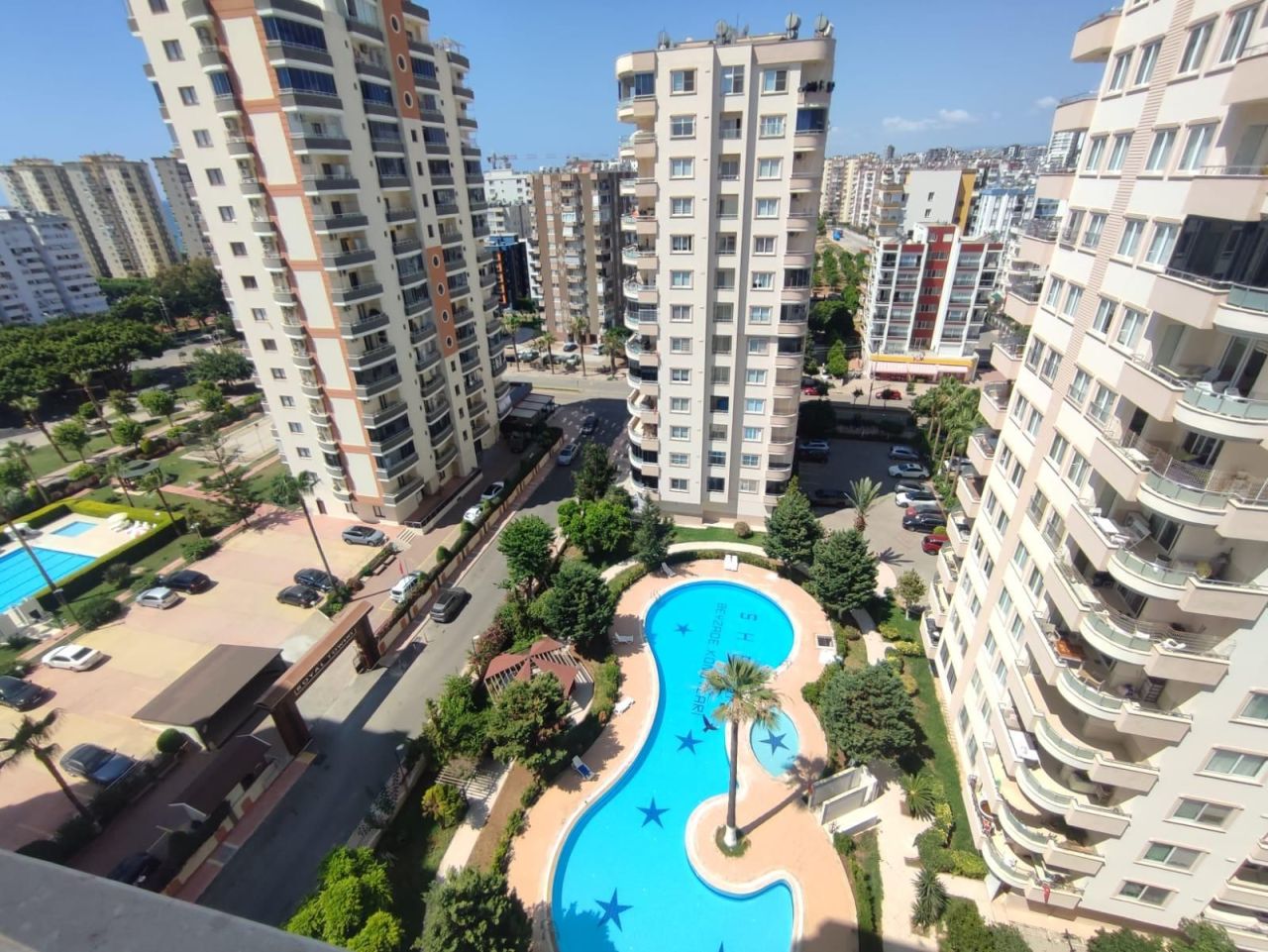 Квартира в Мерсине, Турция, 200 м² - фото 1
