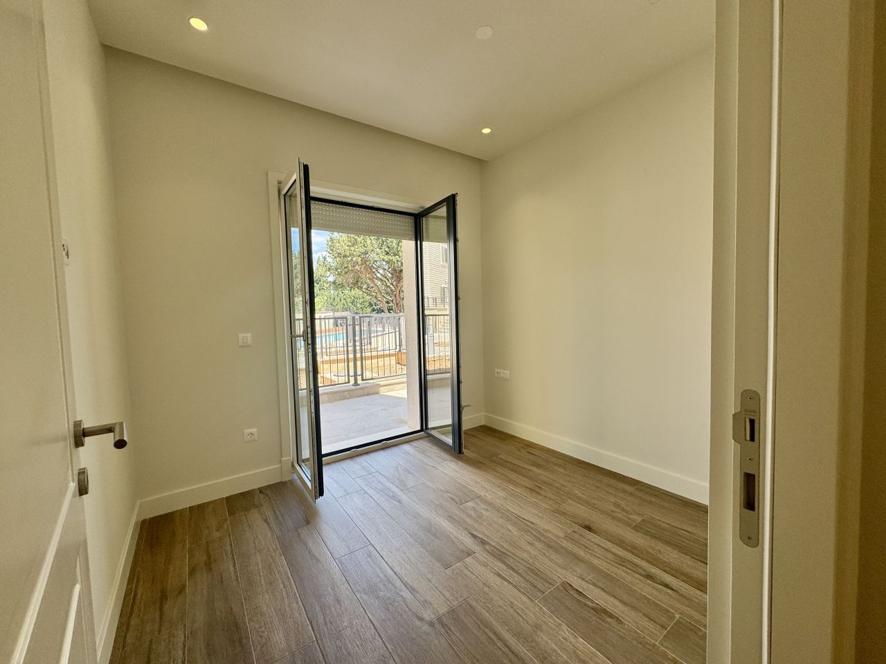 Квартира в Тивате, Черногория, 45 м² - фото 4