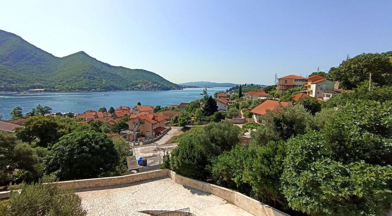 Дом в Каменари, Черногория, 280 м² - фото 6