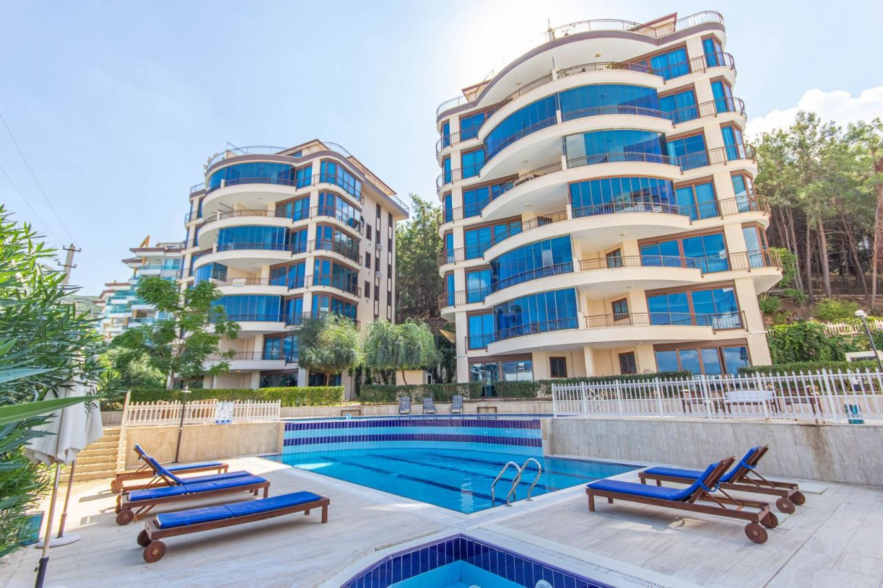 Пентхаус в Алании, Турция, 220 м² - фото 1