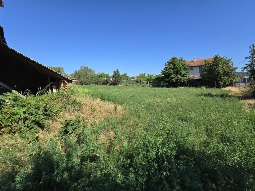 Земля в Гюлёвце, Болгария, 2 000 м² - фото 7