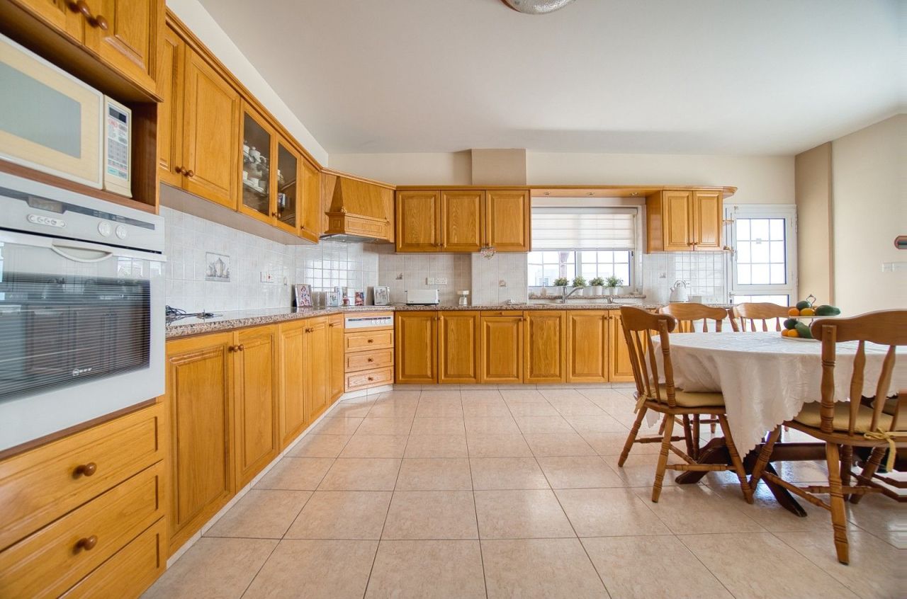 Вилла в Лимасоле, Кипр, 315 м² - фото 8