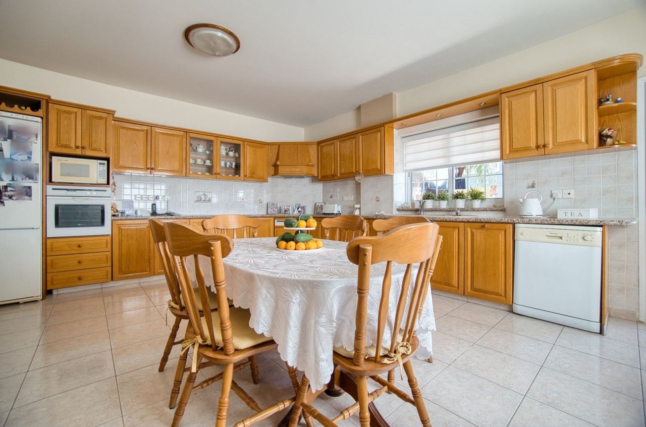 Вилла в Лимасоле, Кипр, 315 м² - фото 10