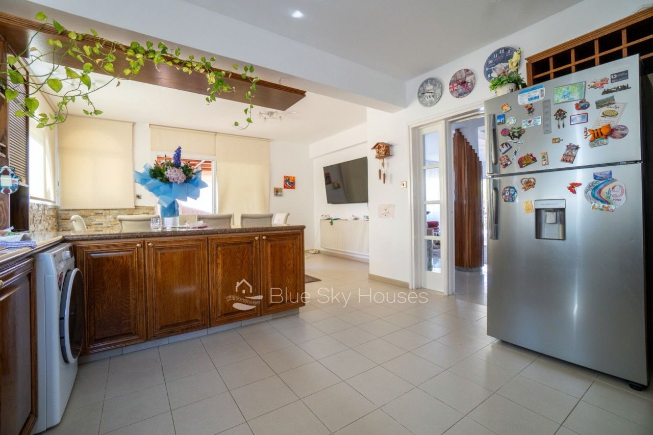 Вилла в Лимасоле, Кипр, 391 м² - фото 11