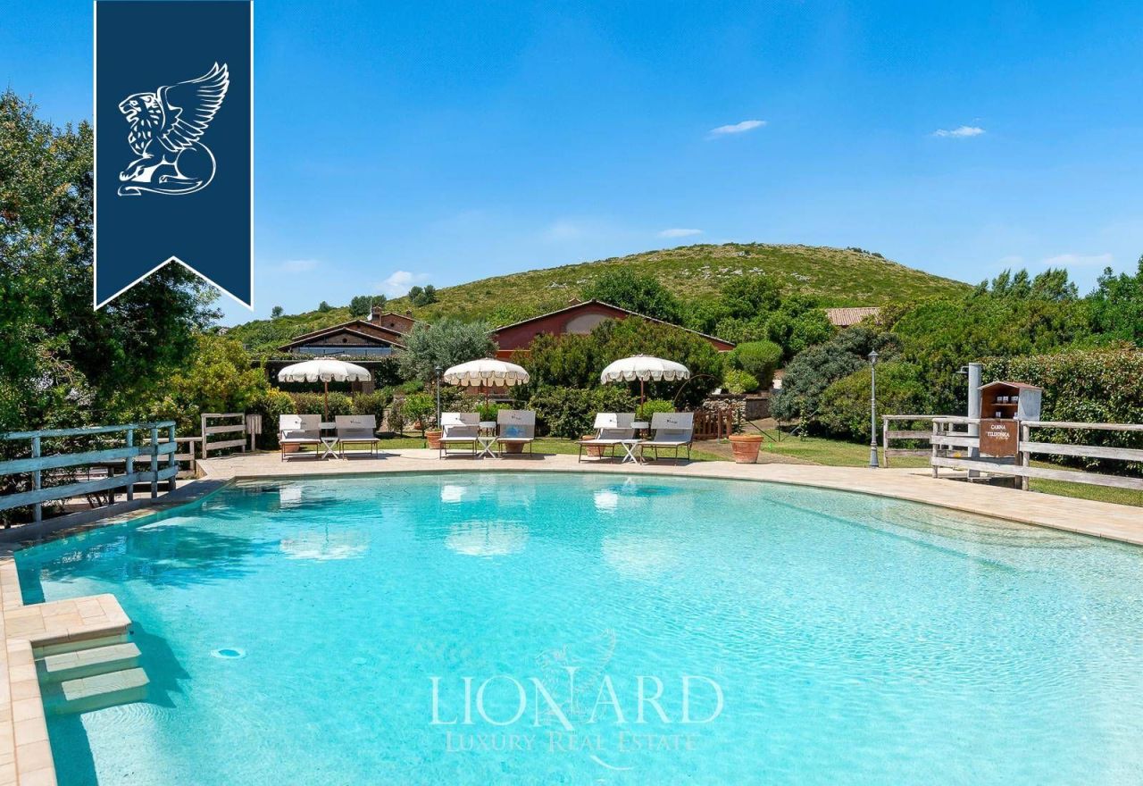 Ферма в Латина, Италия, 500 м² - фото 2