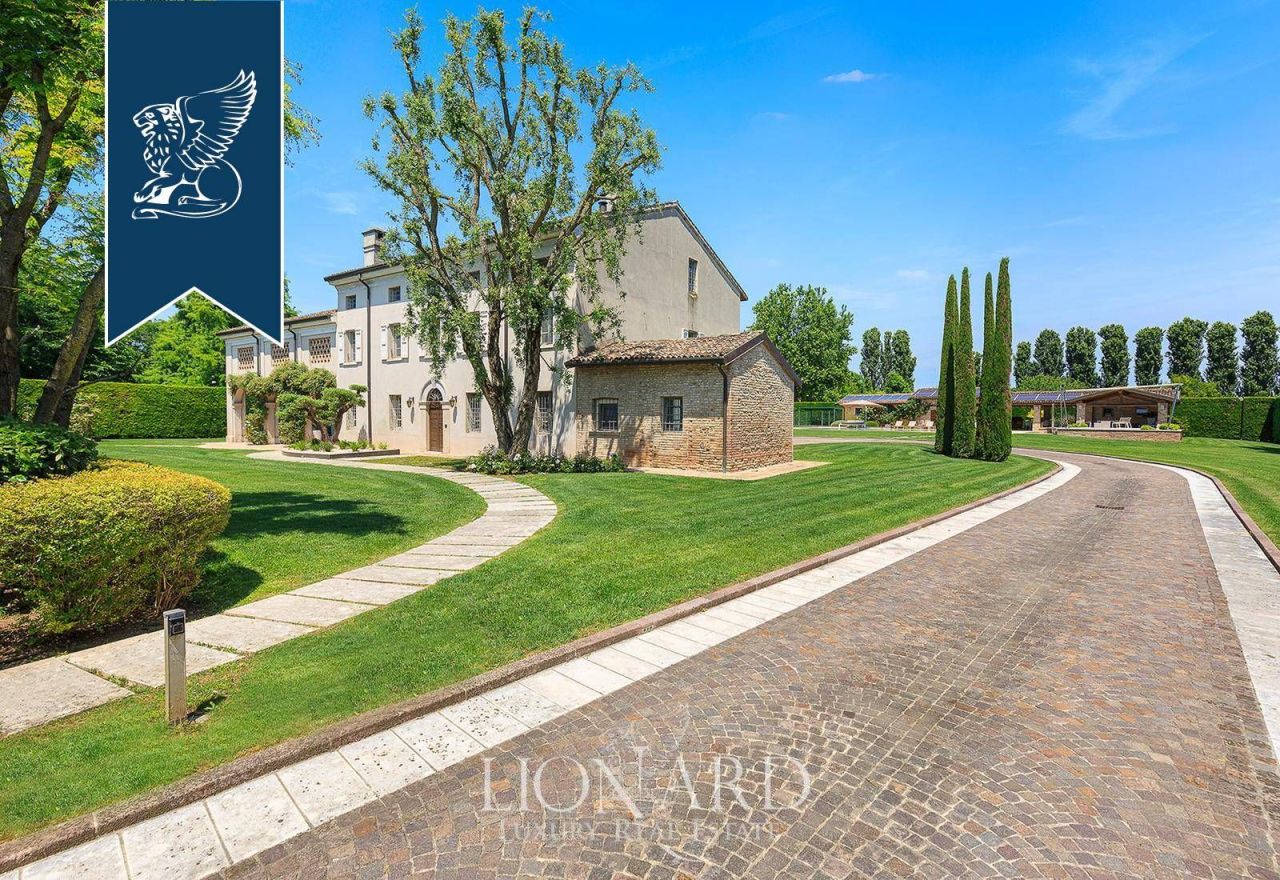 Вилла в Мантуе, Италия, 1 000 м² - фото 12