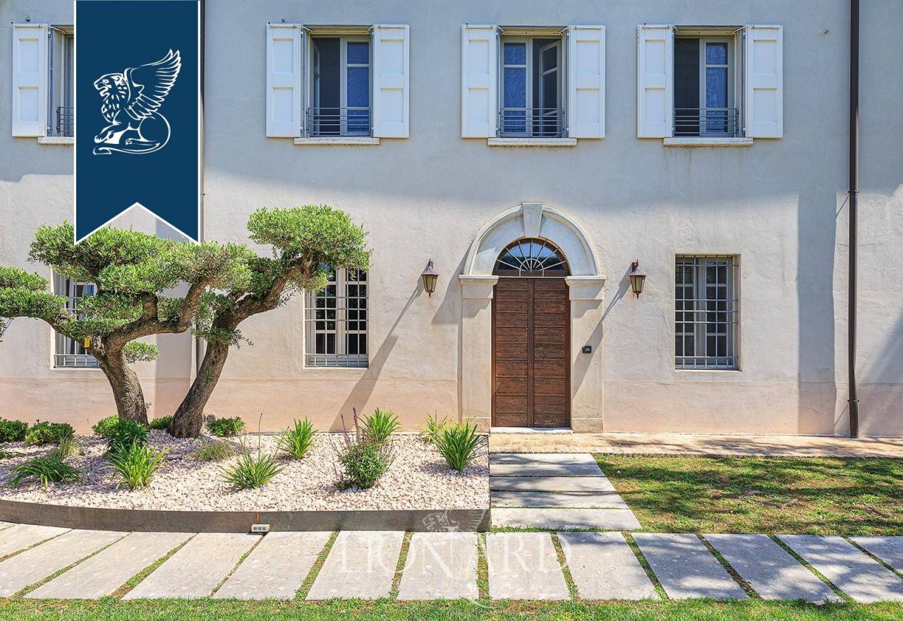 Вилла в Мантуе, Италия, 1 000 м² - фото 14