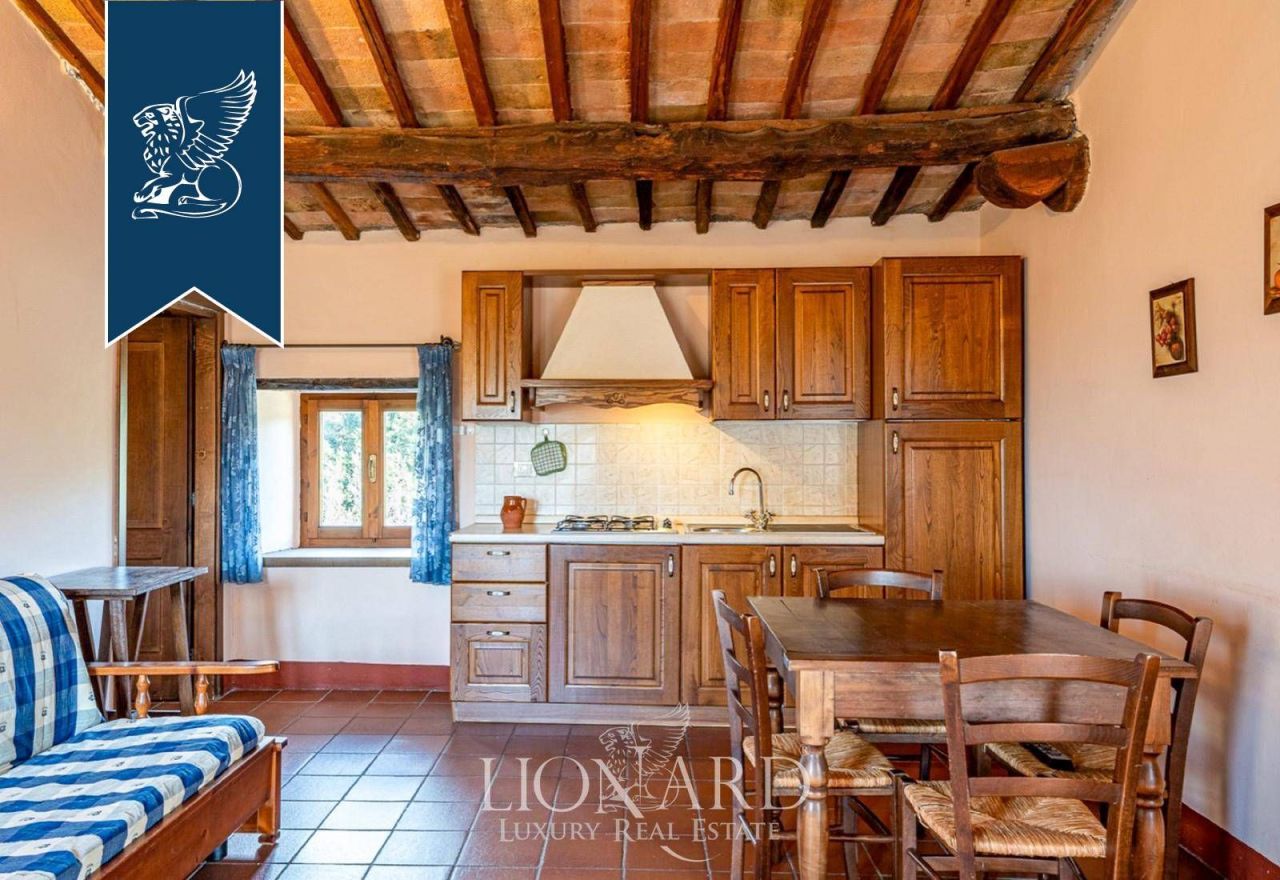 Вилла в Сиене, Италия, 1 356 м² - фото 19