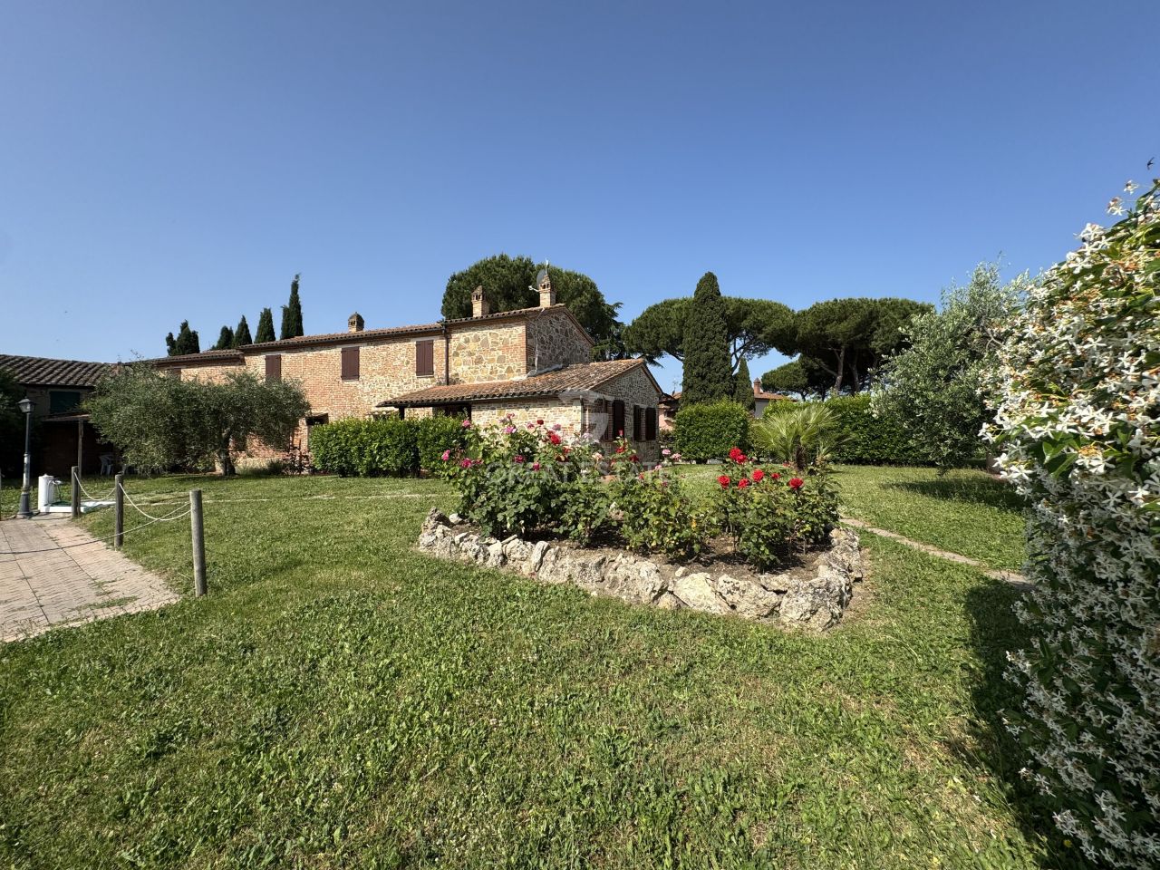 Дом в Кастильоне-дель-Лаго, Италия, 280 м² - фото 4