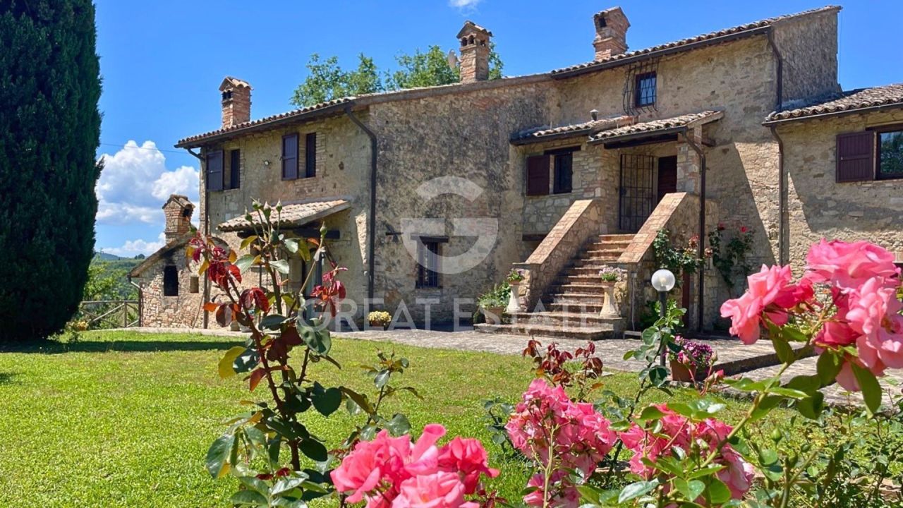 Дом в Тоди, Италия, 609.85 м² - фото 6