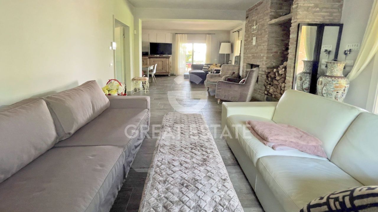 Дом в Лучиньяно, Италия, 284.05 м² - фото 13