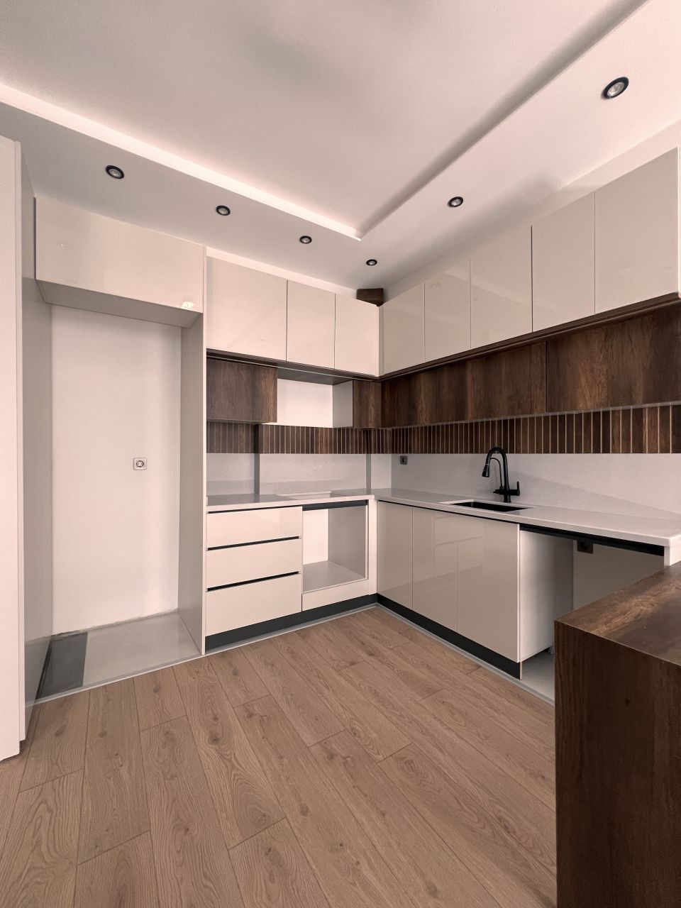 Квартира в Мерсине, Турция, 50 м² - фото 1