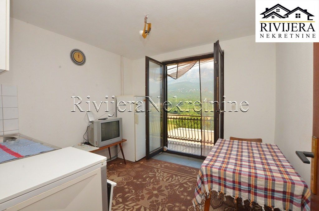 Квартира в Херцег-Нови, Черногория, 47 м² - фото 1