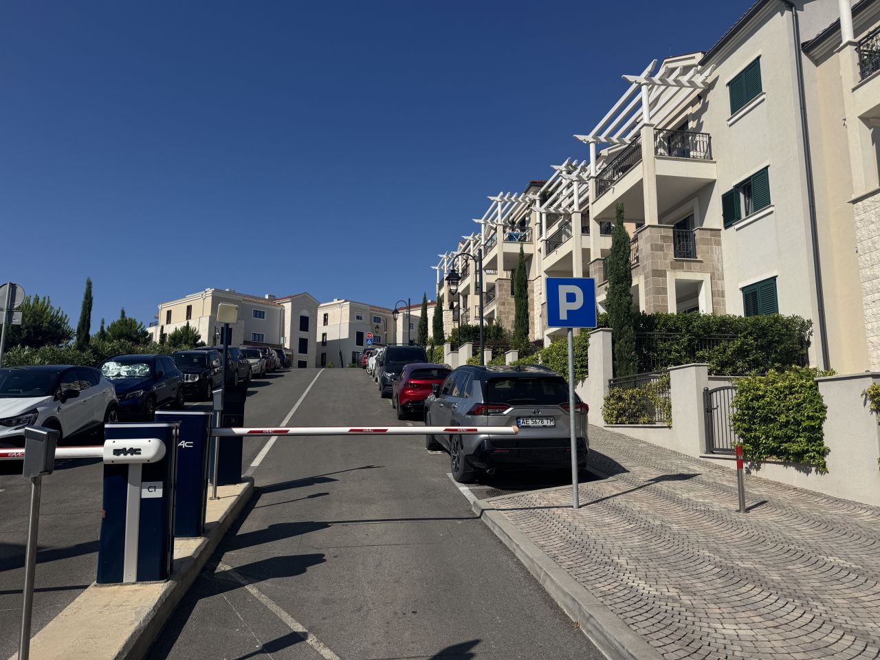 Квартира в Тивате, Черногория, 46 м² - фото 18