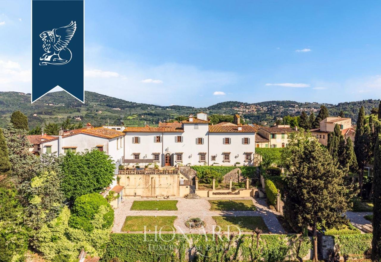 Ферма во Флоренции, Италия, 950 м² - фото 2