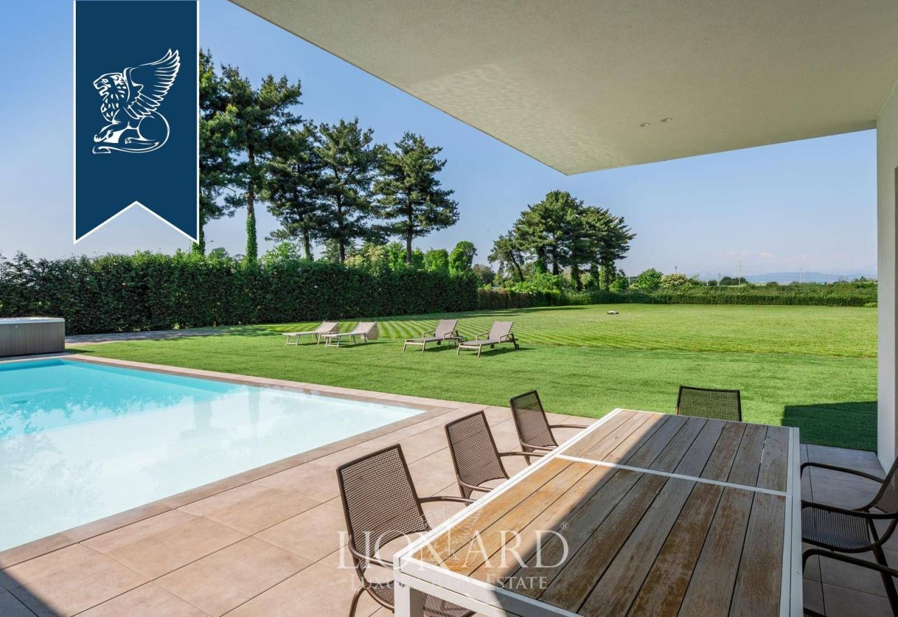 Вилла в Монце, Италия, 440 м² - фото 5