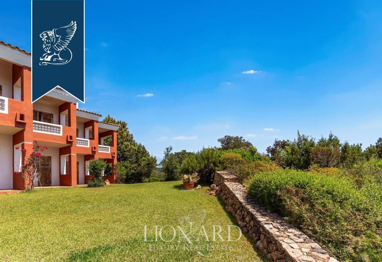 Отель, гостиница в Порто Черво, Италия, 2 100 м² - фото 6