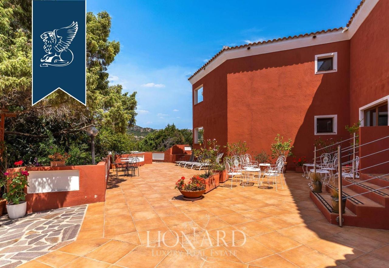 Отель, гостиница в Порто Черво, Италия, 2 100 м² - фото 8