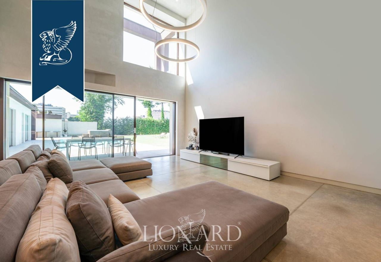 Вилла в Монце, Италия, 440 м² - фото 15