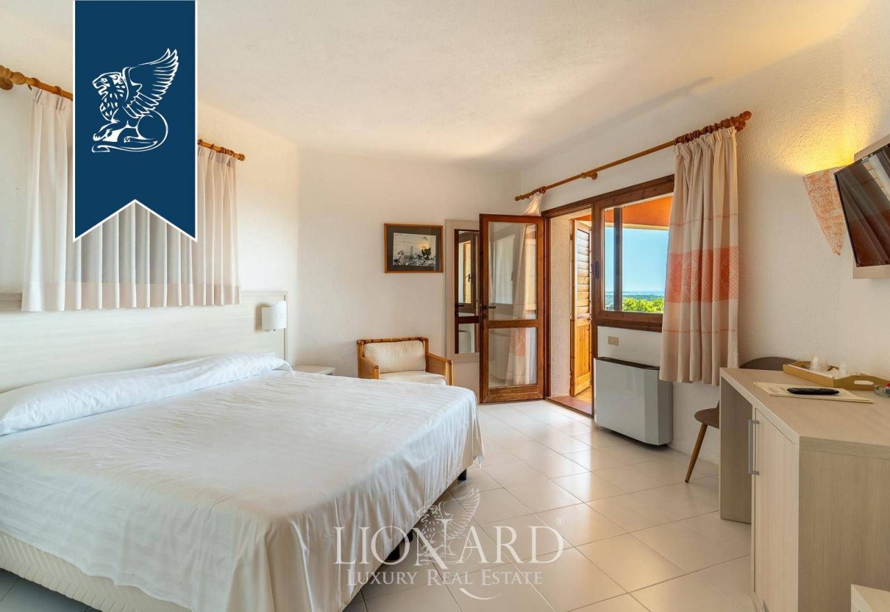 Отель, гостиница в Порто Черво, Италия, 2 100 м² - фото 19