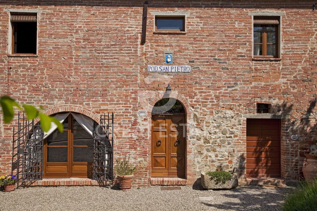 Дом в Монтепульчано, Италия, 390.5 м² - фото 8