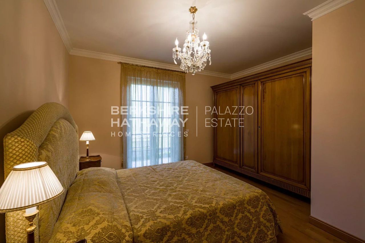 Вилла в Варесе, Италия, 350 м² - фото 11