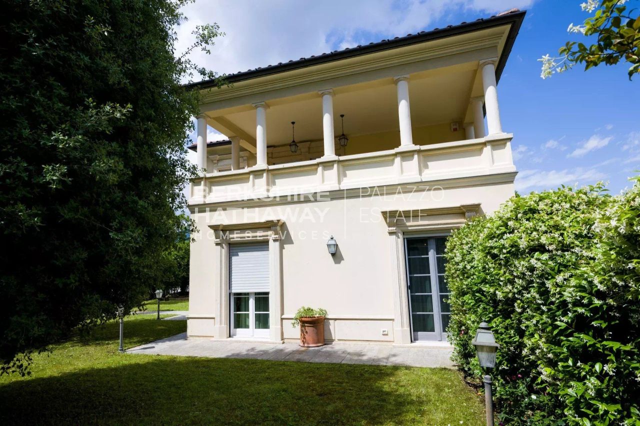 Вилла в Варесе, Италия, 350 м² - фото 15