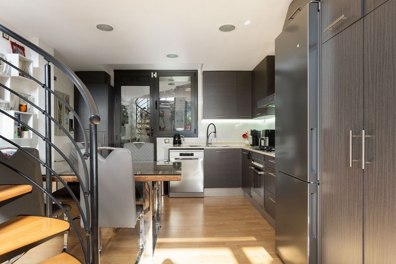 Квартира в Барселоне, Испания, 82 м² - фото 11