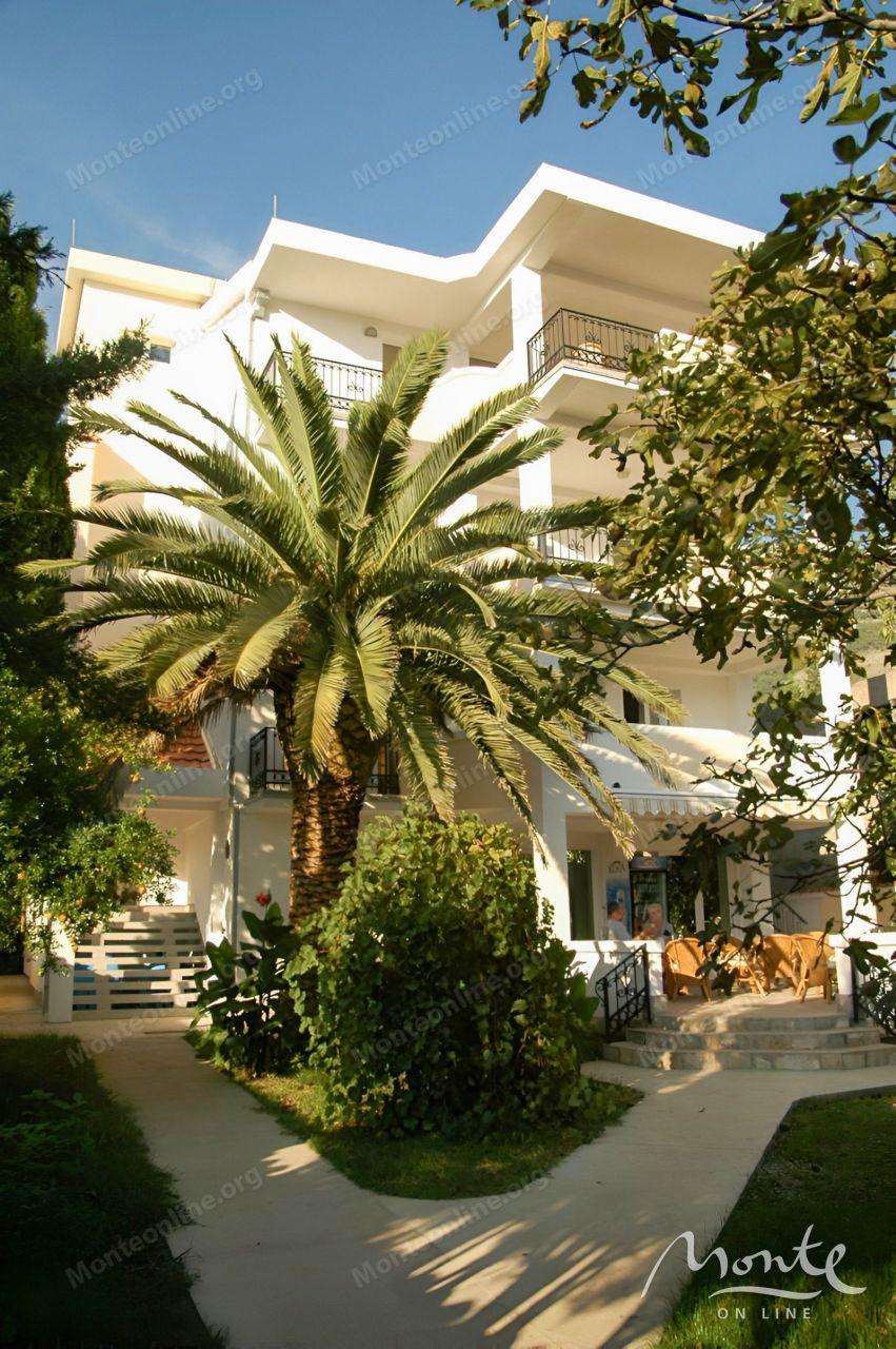 Отель, гостиница в Баре, Черногория, 560 м² - фото 1