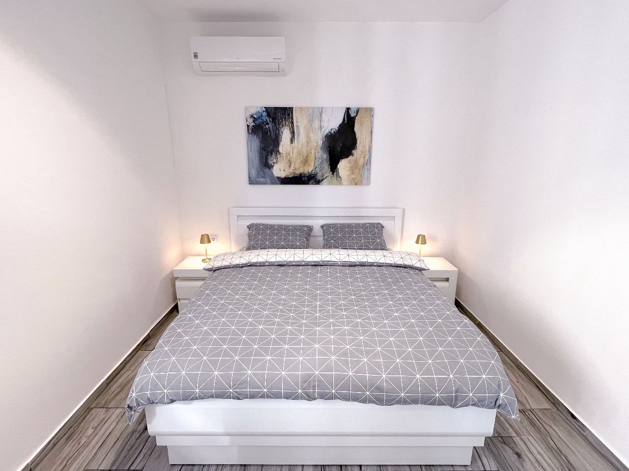 Квартира в Тивате, Черногория, 55 м² - фото 4