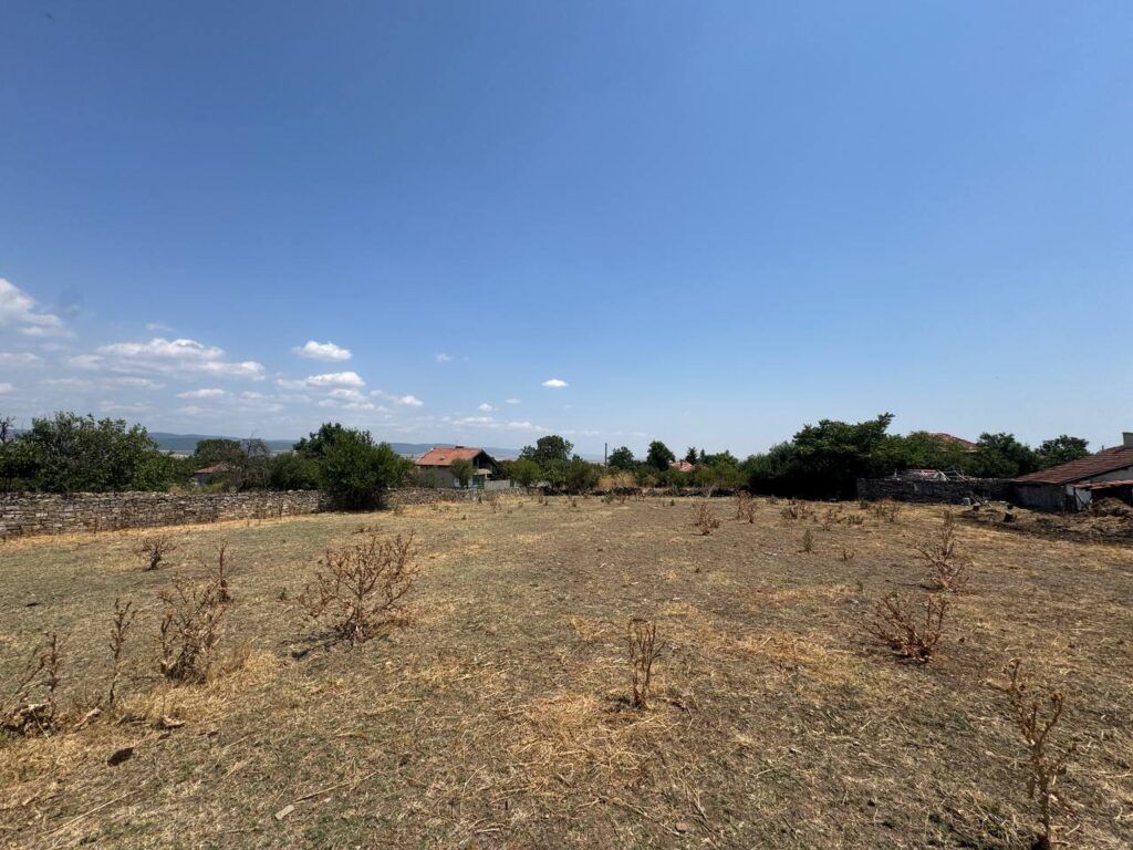 Земля Искра, Болгария, 1 300 м² - фото 2