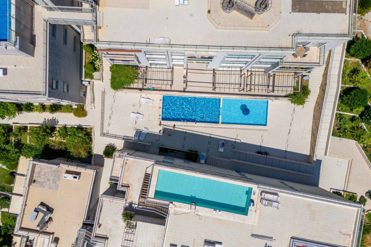 Апартаменты в Доброте, Черногория, 50 м² - фото 12