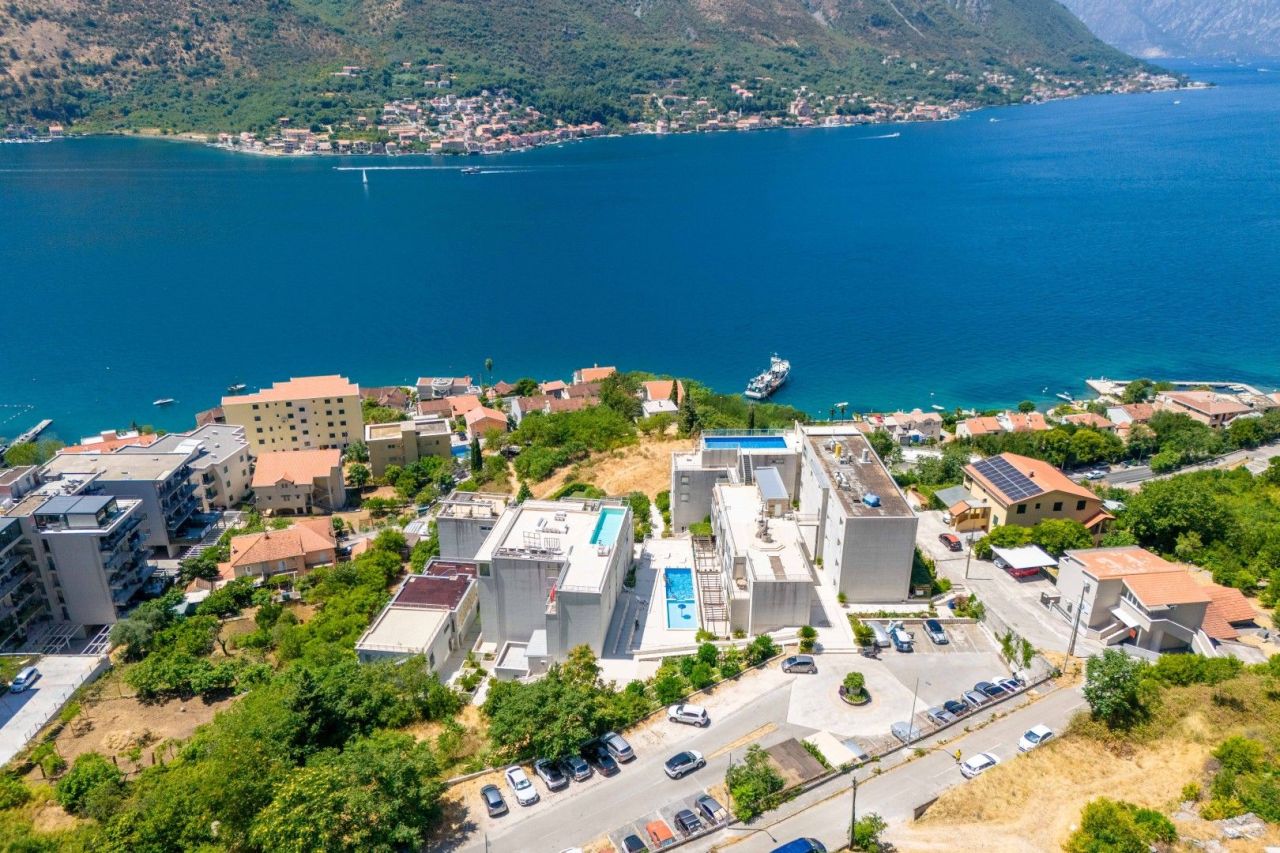 Апартаменты в Доброте, Черногория, 50 м² - фото 13