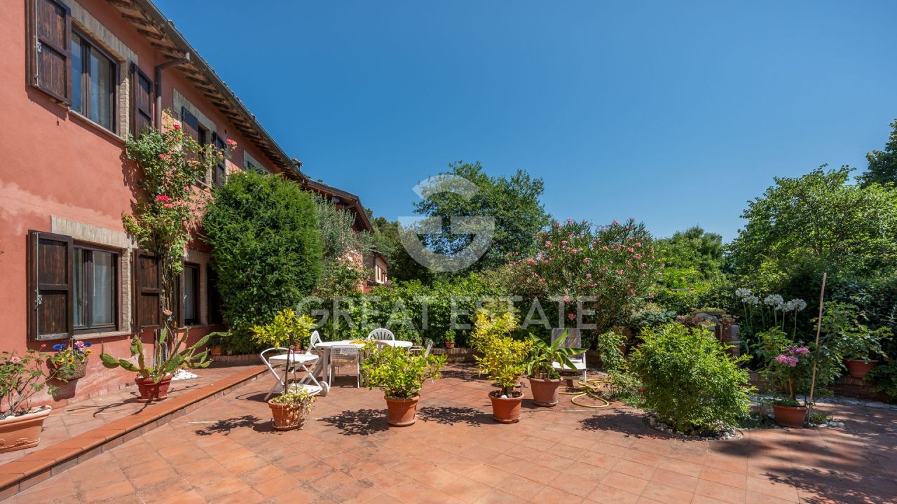 Дом в Сполето, Италия, 200 м² - фото 7