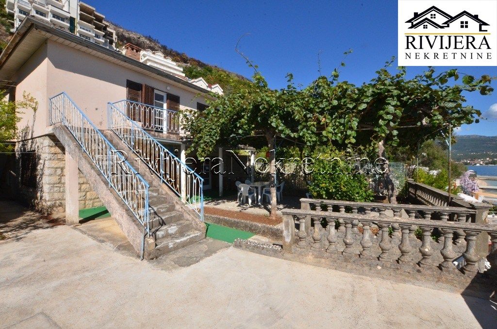 Дом в Херцег-Нови, Черногория, 120 м² - фото 7