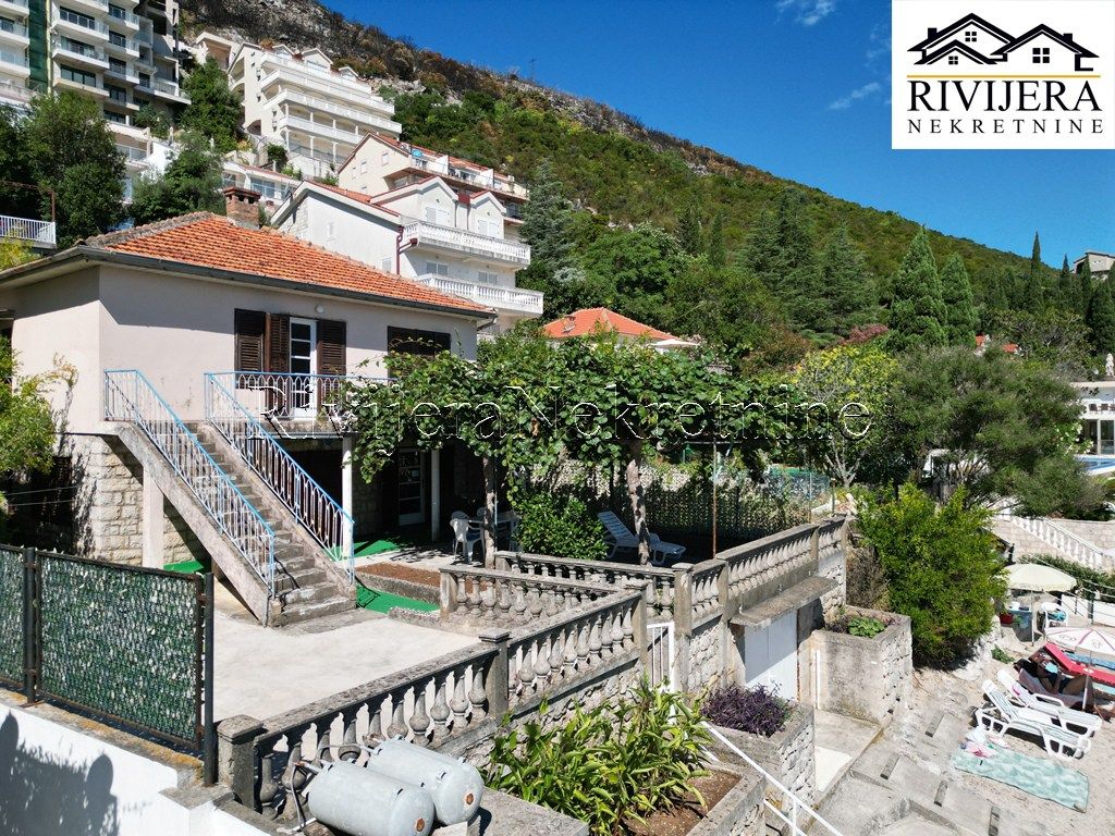 Дом в Херцег-Нови, Черногория, 120 м² - фото 9