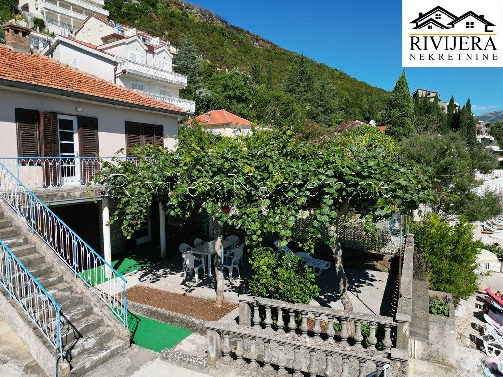 Дом в Херцег-Нови, Черногория, 120 м² - фото 2