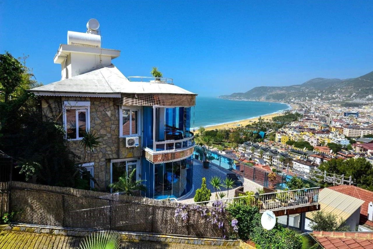 Вилла в Алании, Турция, 360 м² - фото 1
