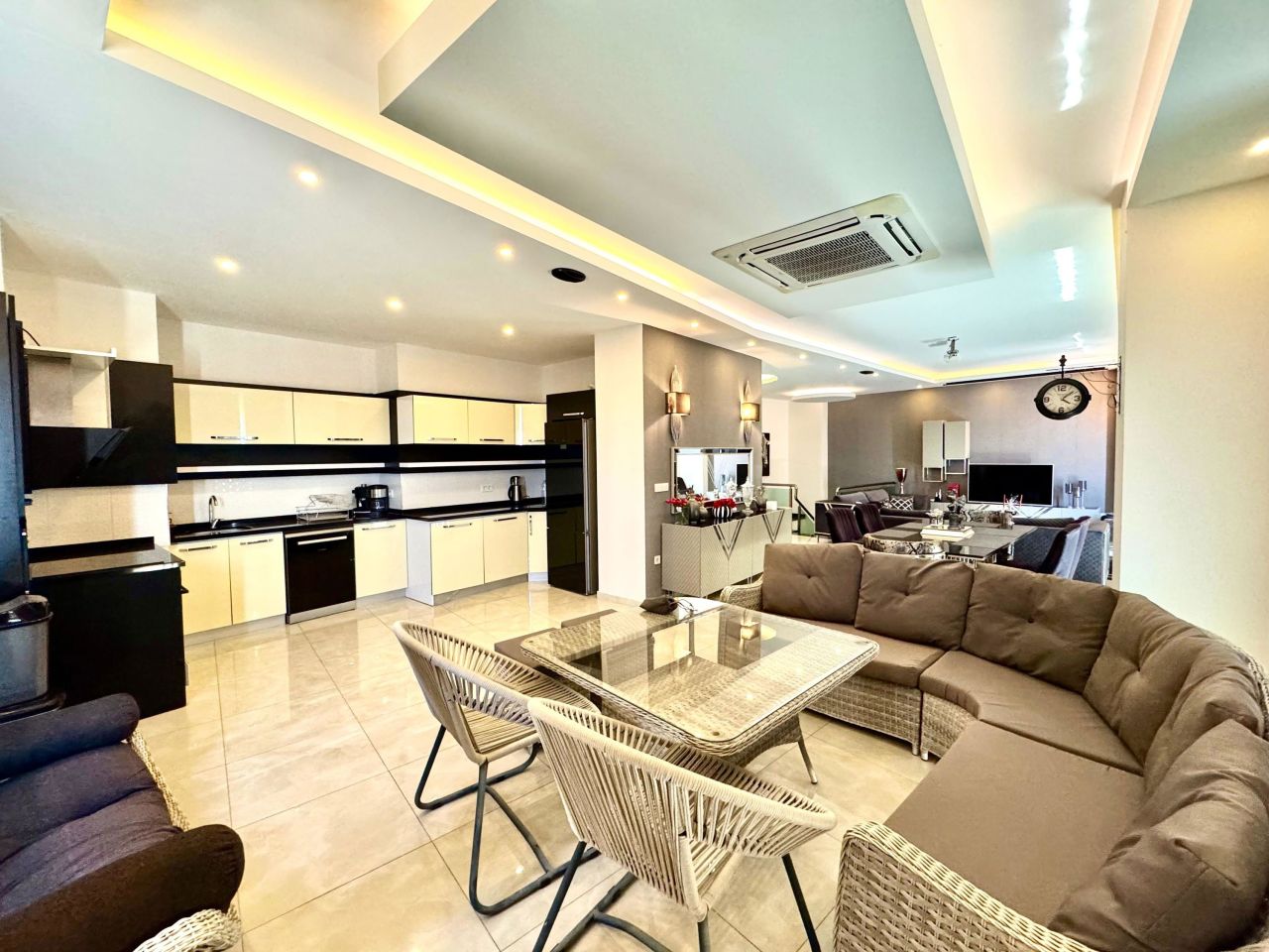 Апартаменты в Алании, Турция, 190 м² - фото 1