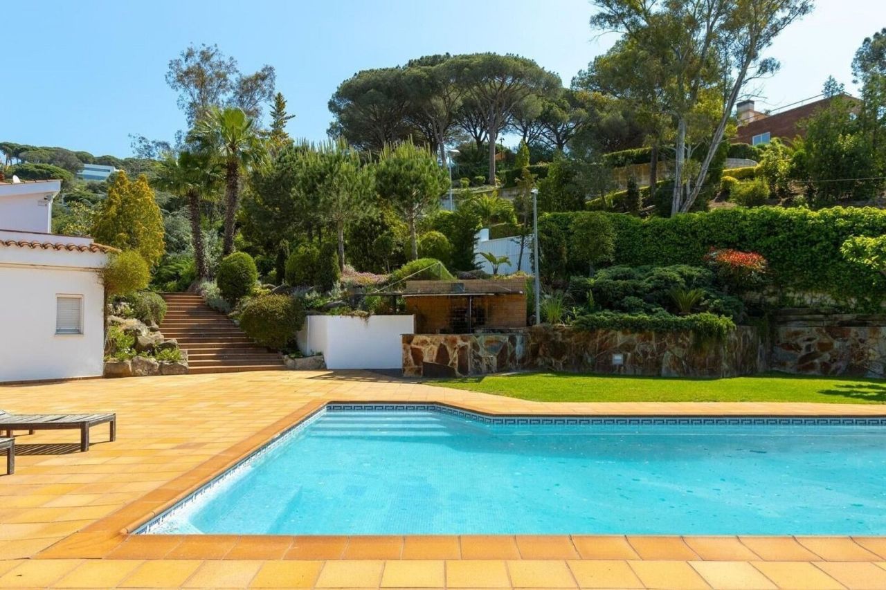 Вилла в Барселоне, Испания, 555 м² - фото 8