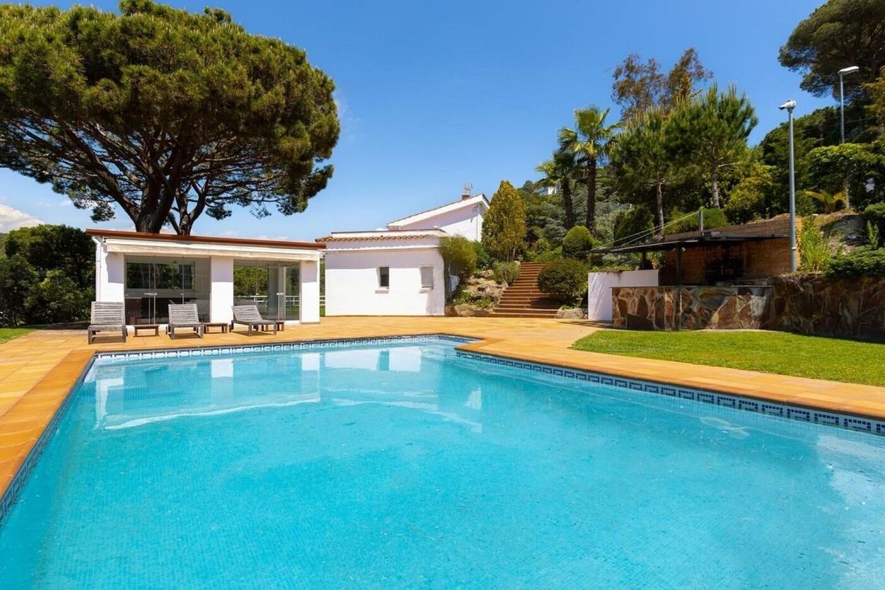 Вилла в Барселоне, Испания, 555 м² - фото 2