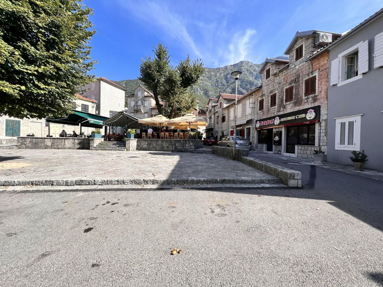 Офис в Рисане, Черногория, 98 м² - фото 1