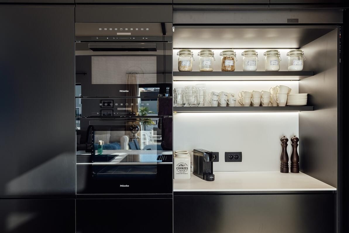 Квартира в Тивате, Черногория, 110 м² - фото 8