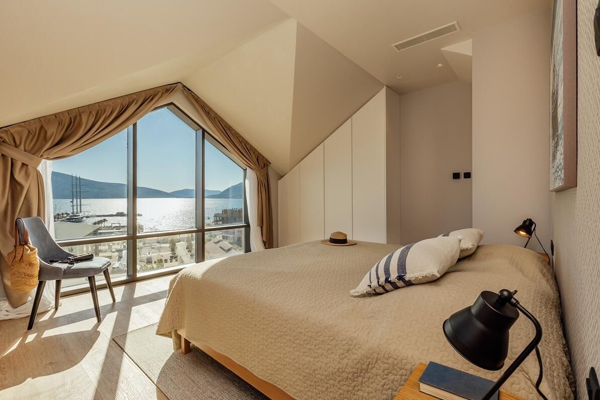 Квартира в Тивате, Черногория, 110 м² - фото 11