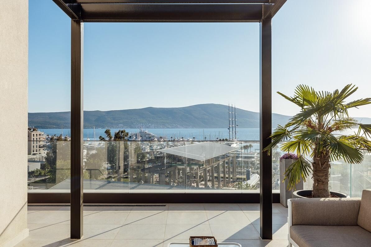 Квартира в Тивате, Черногория, 110 м² - фото 17