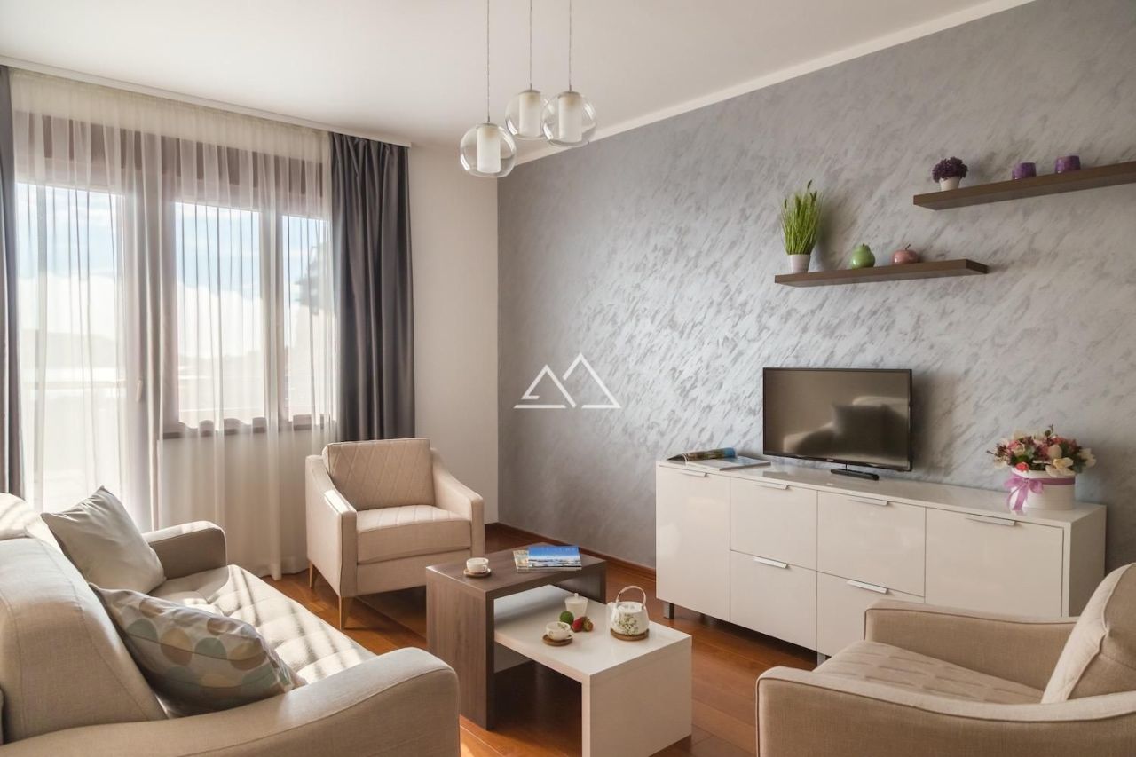 Апартаменты в Бечичи, Черногория, 89 м² - фото 1