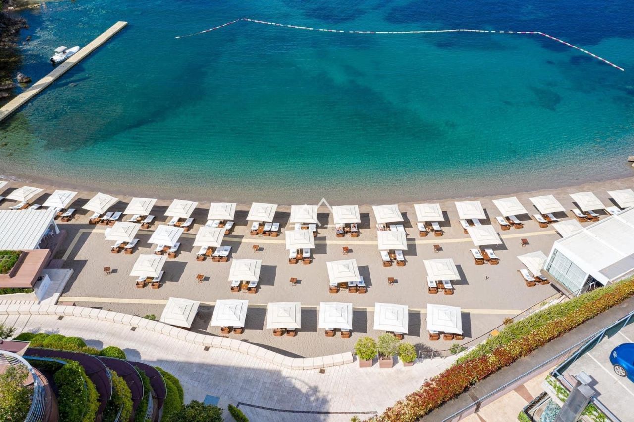 Апартаменты в Будве, Черногория, 146 м² - фото 1