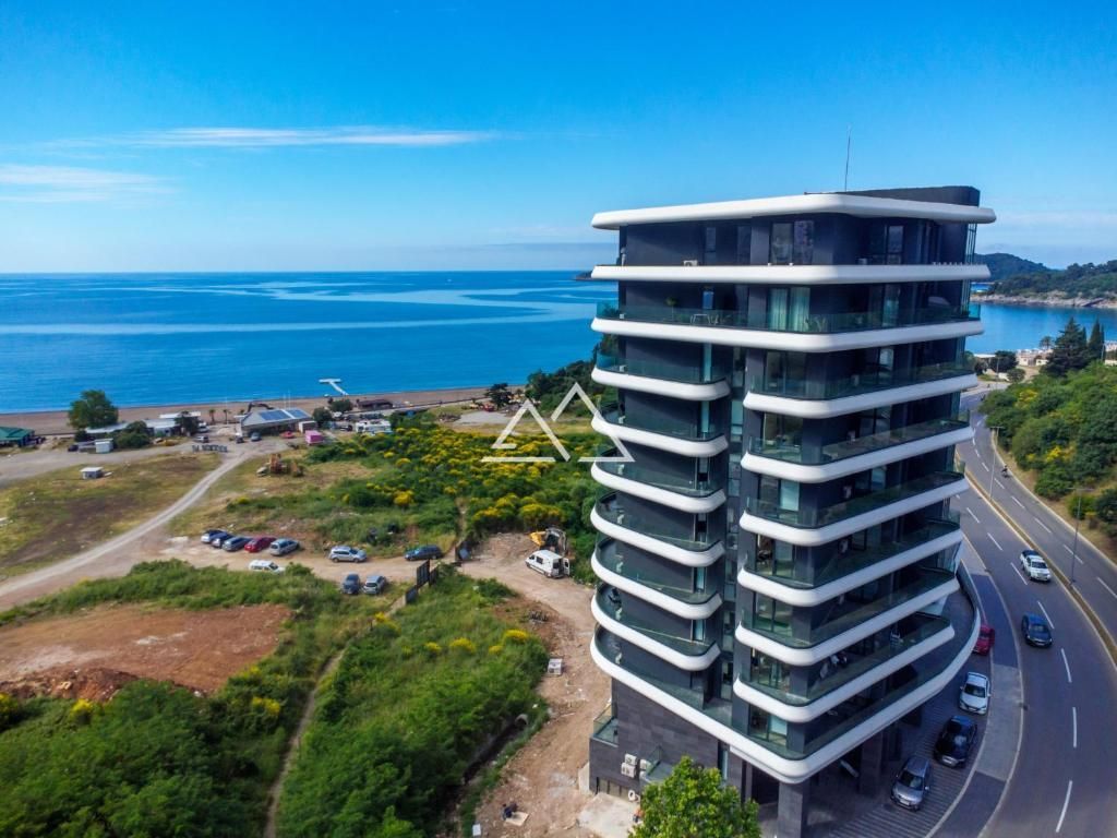Апартаменты в Бечичи, Черногория, 45 м² - фото 1
